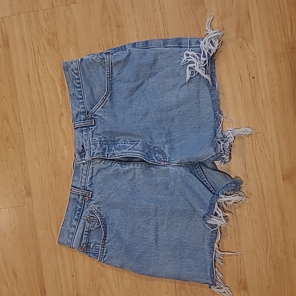 Levi cut offs